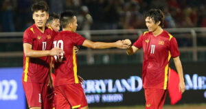 Soi-keo-tran-AFF-CUP-Singapore-vs-Viet-Nam-18h